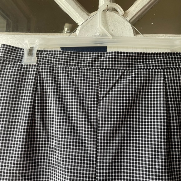 Women trousers - Picture 2 of 5